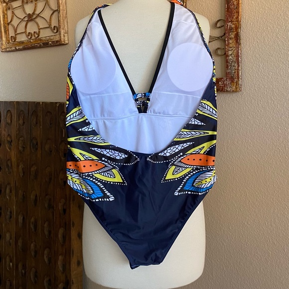 Swimsuit ~ Women’s ~ One Piece ~ Bright, Backless, Geometric Designs ~ Brand New - Picture 8 of 16
